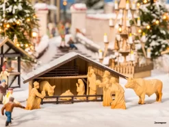 14394 Noch Weihnachtsmarkt-Krippe Mit Figuren In Holzoptik