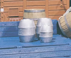 333202 Faller Pola-G 4 Bierfässer